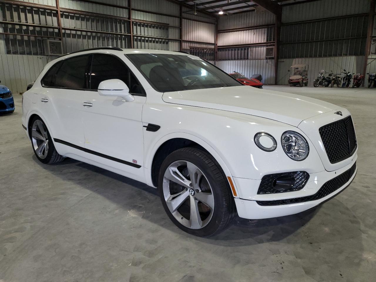 Lot #2974821275 2018 BENTLEY BENTAYGA