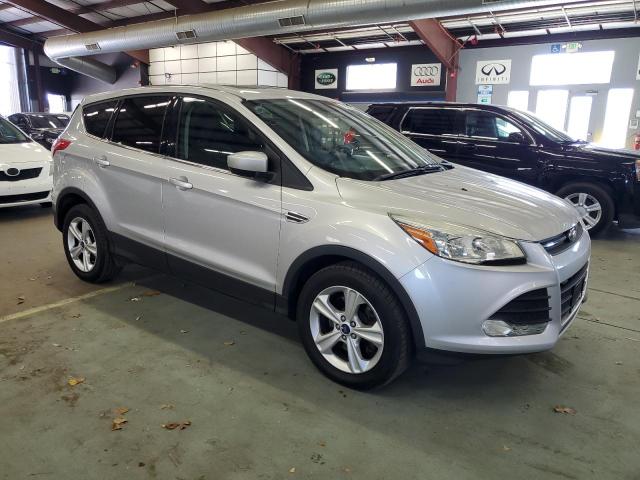 VIN 1FMCU9GX3GUB17062 2016 Ford Escape, SE no.4