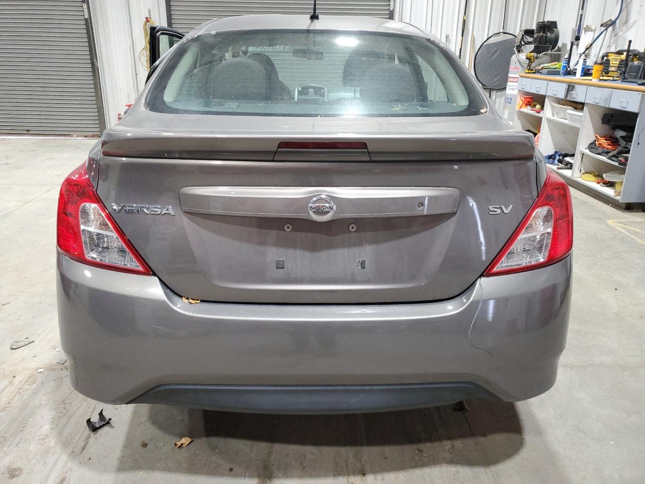 Lot #3024672643 2017 NISSAN VERSA S