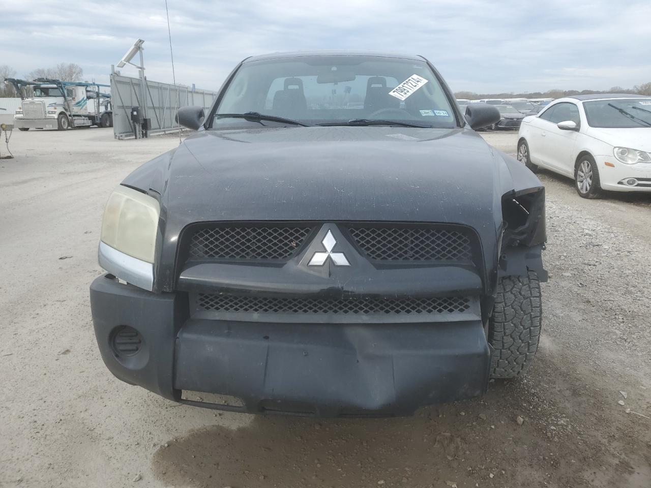 Lot #3004286659 2006 MITSUBISHI RAIDER LS