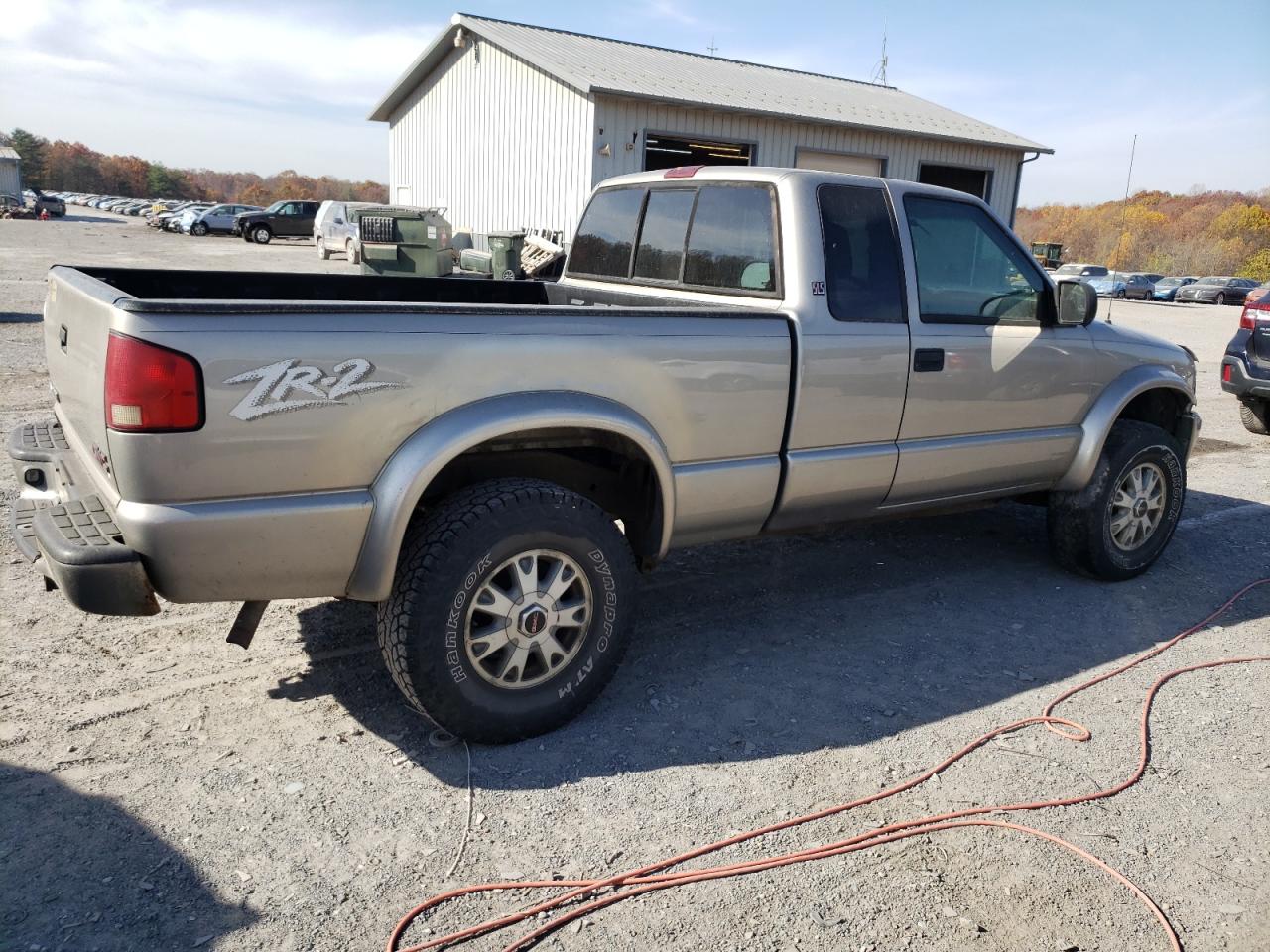 Lot #3050387889 2002 GMC SONOMA