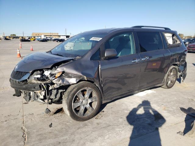 2017 TOYOTA SIENNA SE #2988335771