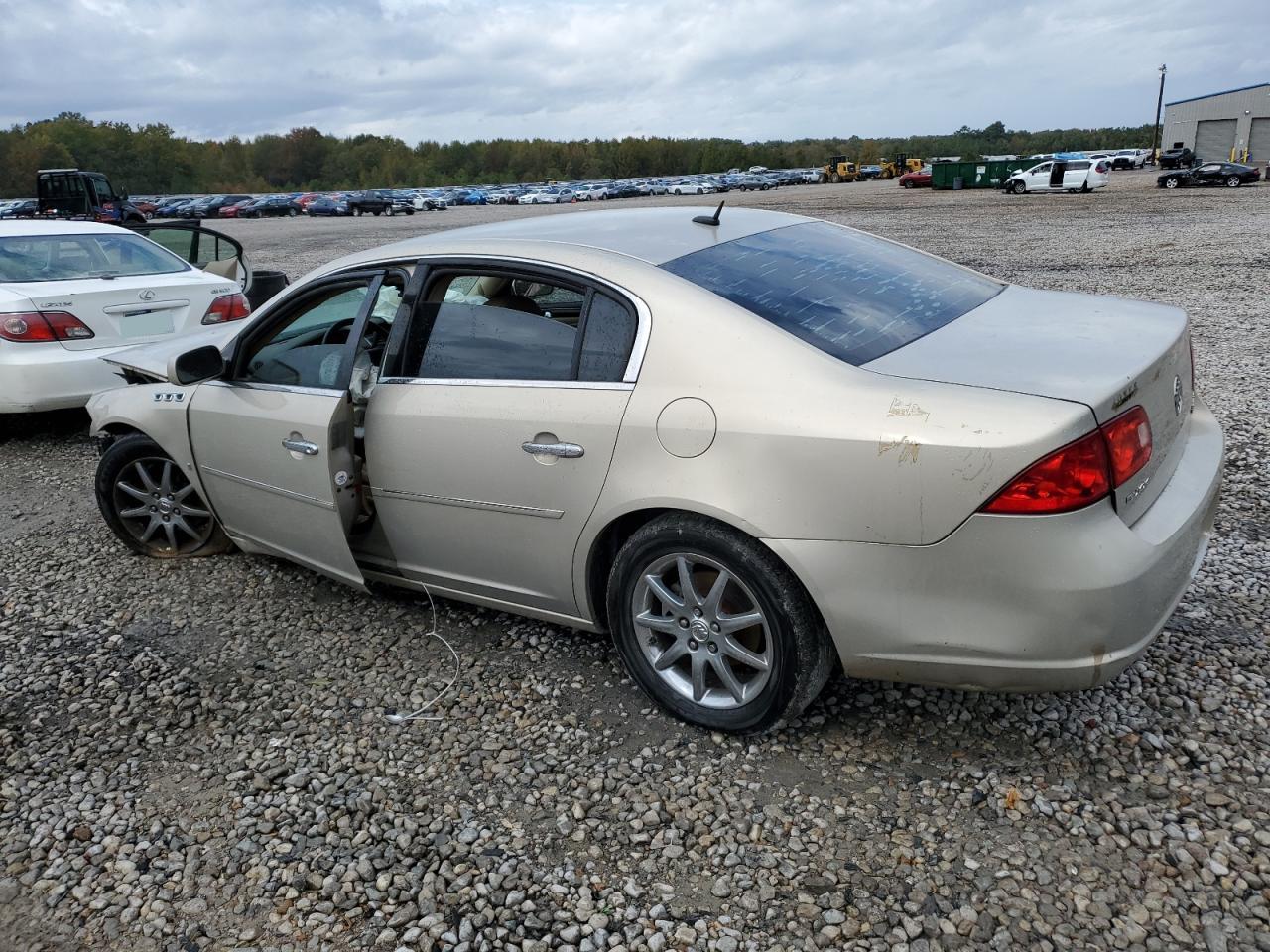 Lot #3021006207 2008 BUICK 4DR