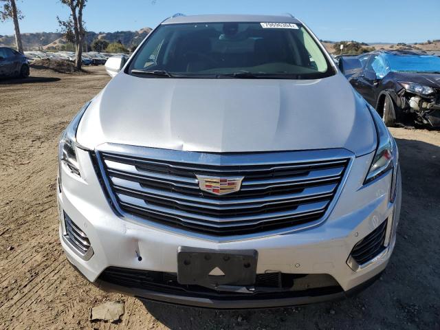 VIN 1GYKNERS6JZ158099 2018 Cadillac XT5, Premium Lu... no.5