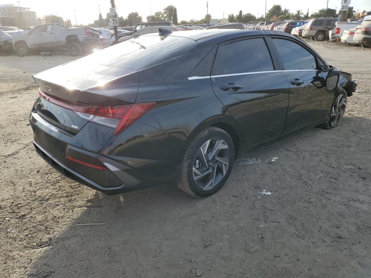 Lot #3032993020 2024 HYUNDAI ELANTRA LI