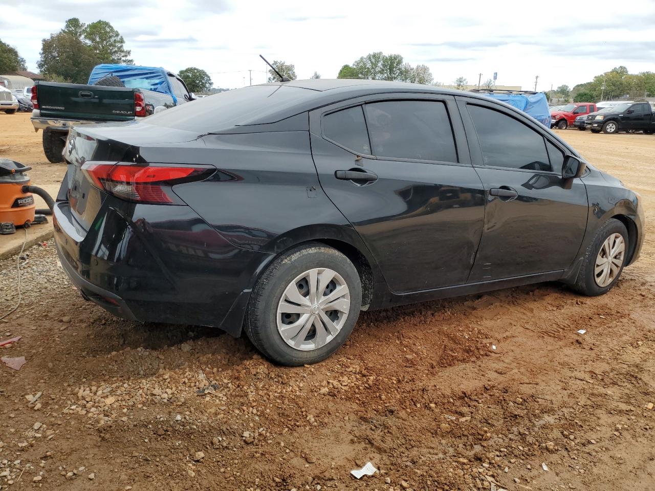 Lot #2962523876 2020 NISSAN VERSA S