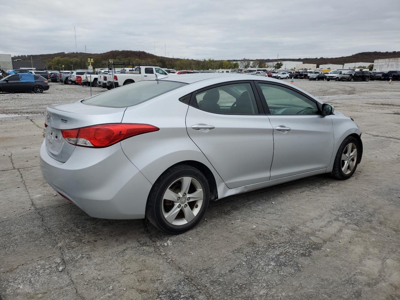 Lot #3024147855 2013 HYUNDAI ELANTRA GL