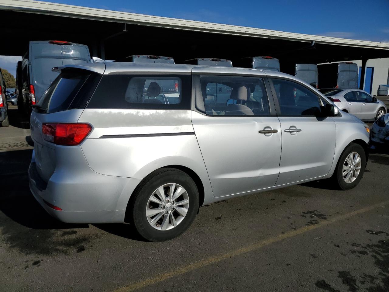 Lot #2989127681 2015 KIA SEDONA L