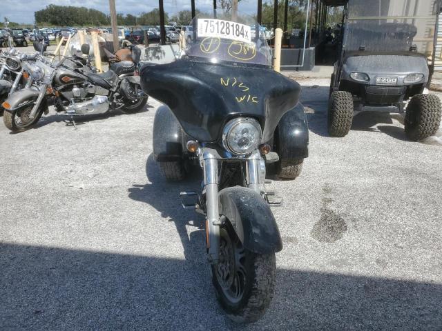 2010 HARLEY-DAVIDSON FLHXXX 1HD1MBM17AB851157