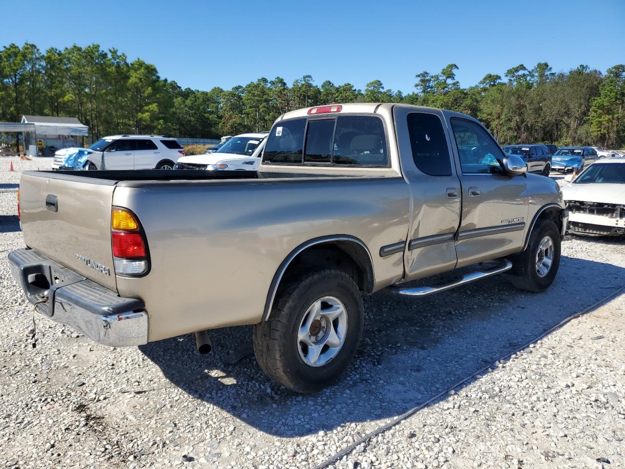 Lot #3004099994 2001 TOYOTA TUNDRA ACC