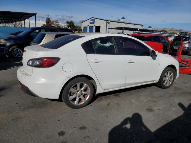 MAZDA 3 I 2011 white  gas JM1BL1VG4B1490662 photo #4