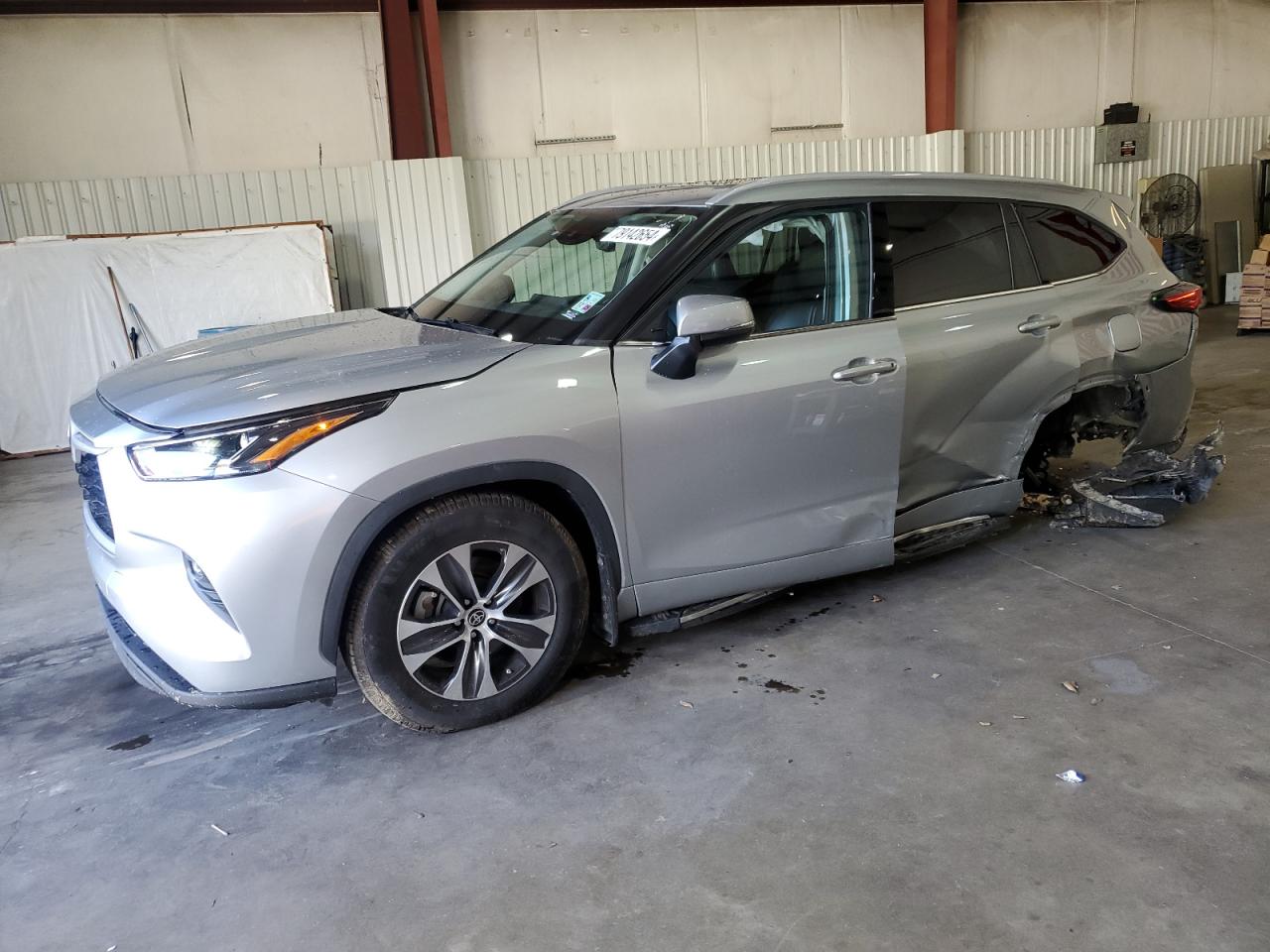 Lot #2989137630 2022 TOYOTA HIGHLANDER