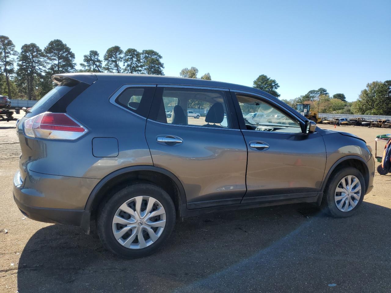 Lot #2988920540 2015 NISSAN ROGUE S