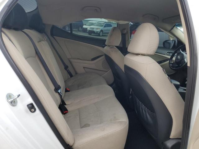 2015 KIA OPTIMA LX - KNAGM4A75F5592705