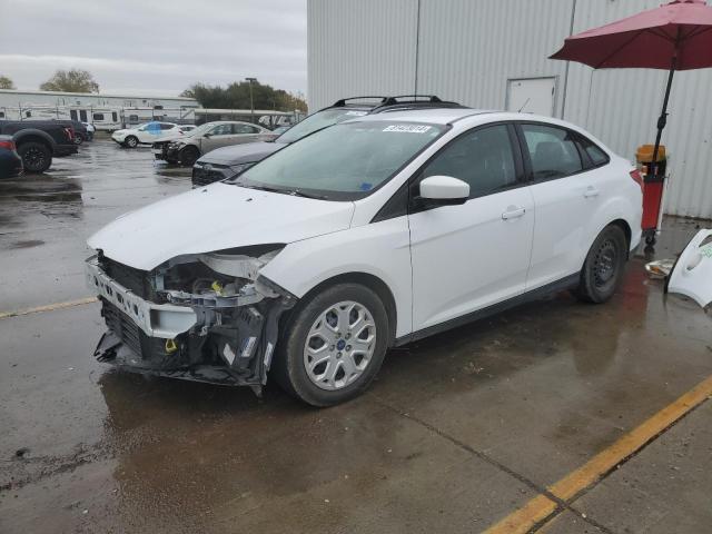 FORD FOCUS SE 2012 white  gas 1FAHP3F29CL217385 photo #1