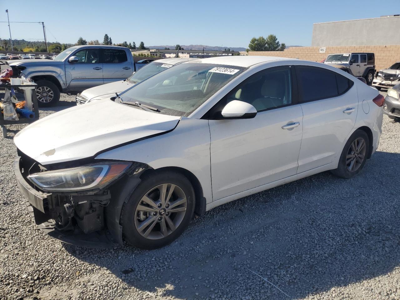  Salvage Hyundai ELANTRA