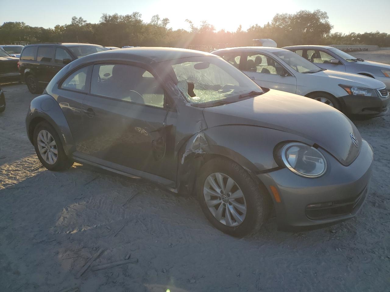 Lot #2991732012 2014 VOLKSWAGEN BEETLE