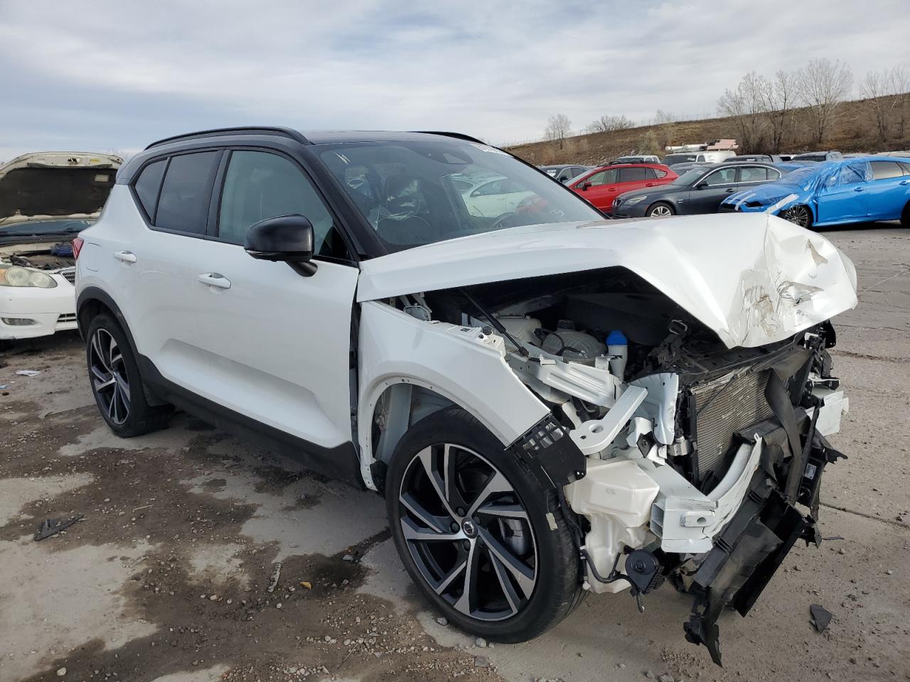 Lot #3034629736 2021 VOLVO XC40 T5 R-