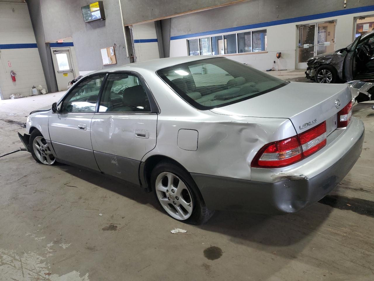 Lot #2989025531 2001 LEXUS ES 300