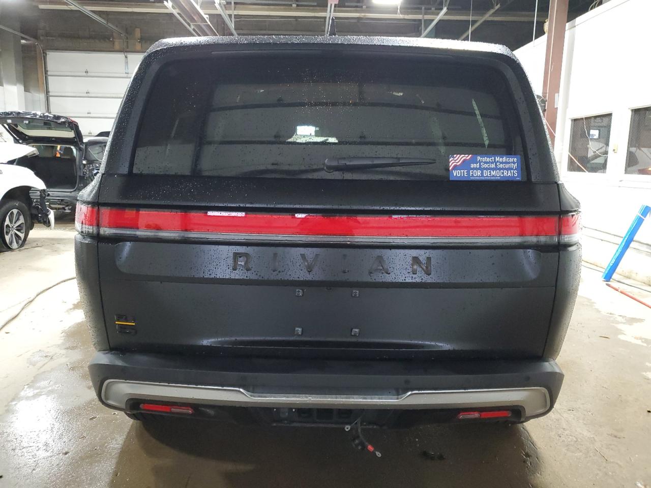 Lot #2974514424 2024 RIVIAN R1S ADVENT