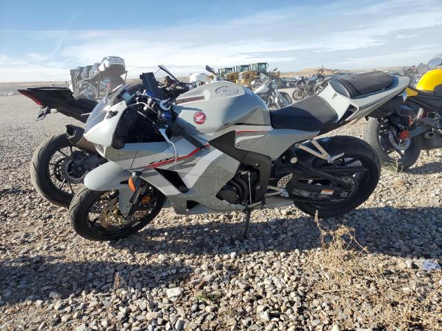 2025 HONDA CBR600 RR JH2PC40H2SK200279