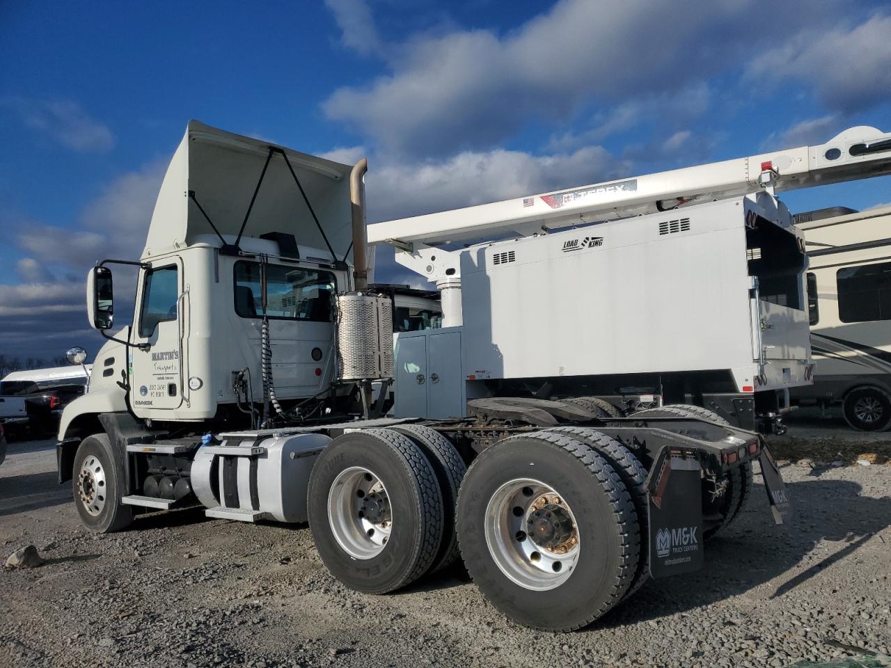 Lot #3020477174 2017 MACK 600 CXU600