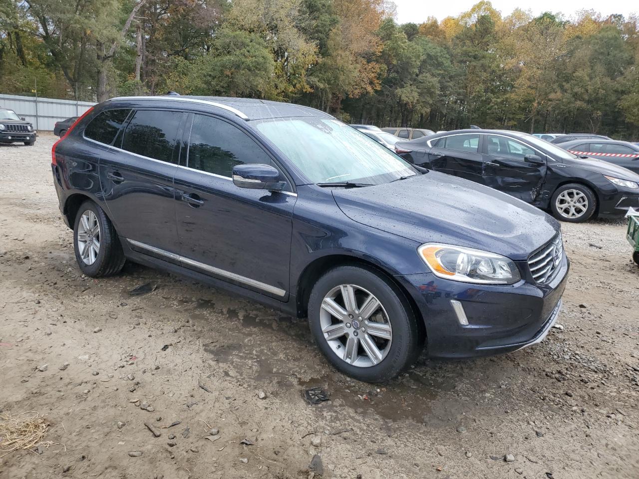 Lot #2959860338 2016 VOLVO XC60 T6 PR