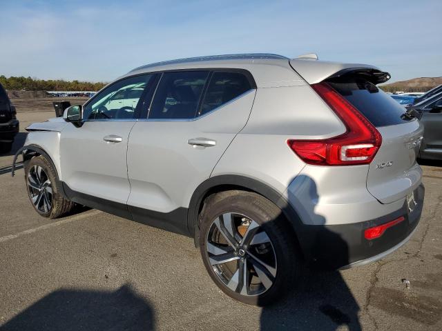 VIN YV4K92HN6P2914162 2023 VOLVO XC40 PLUS no.2