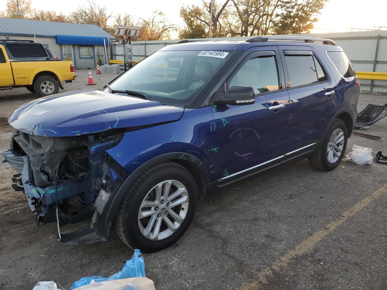 FORD EXPLORER XLT