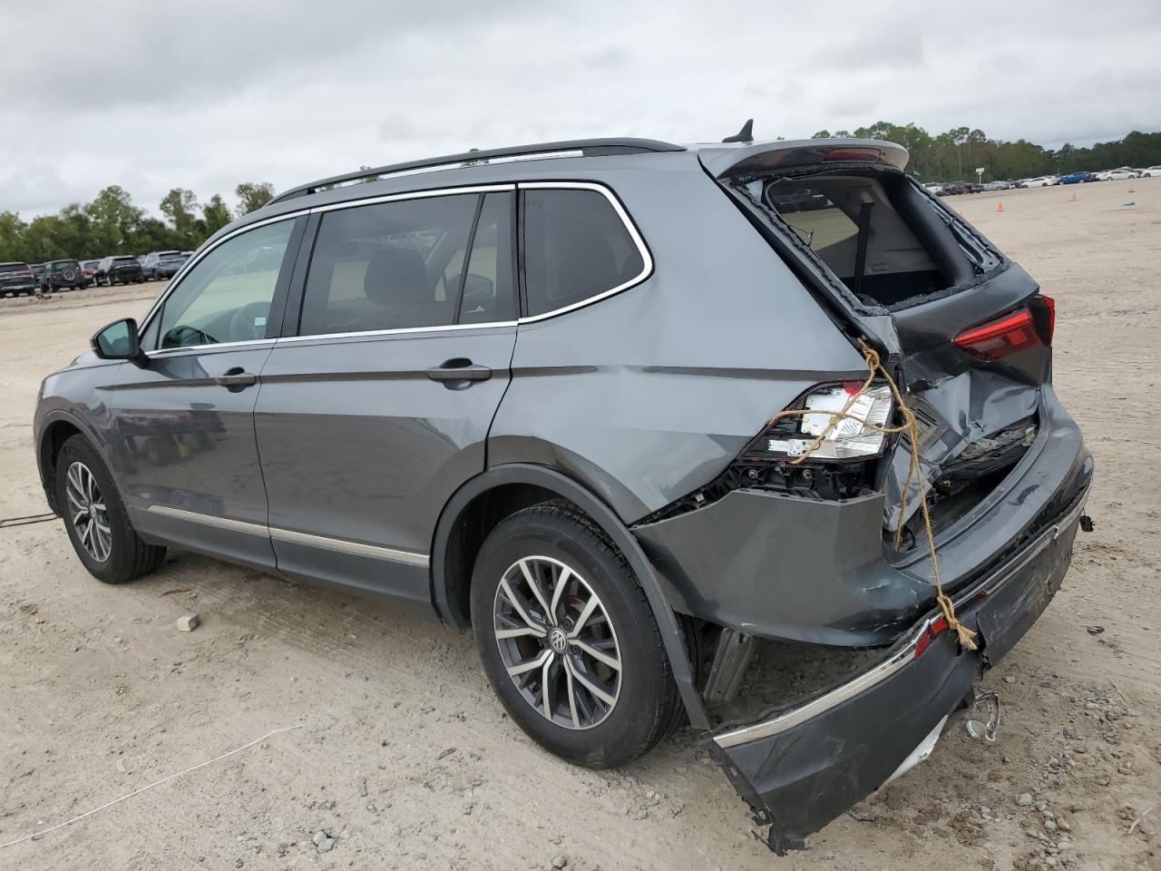 Lot #3030618087 2020 VOLKSWAGEN TIGUAN SE