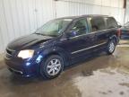 CHRYSLER TOWN & COU photo