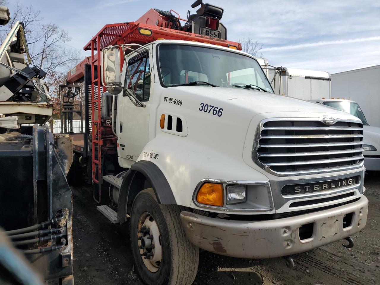  Salvage Sterling Truck L 9500