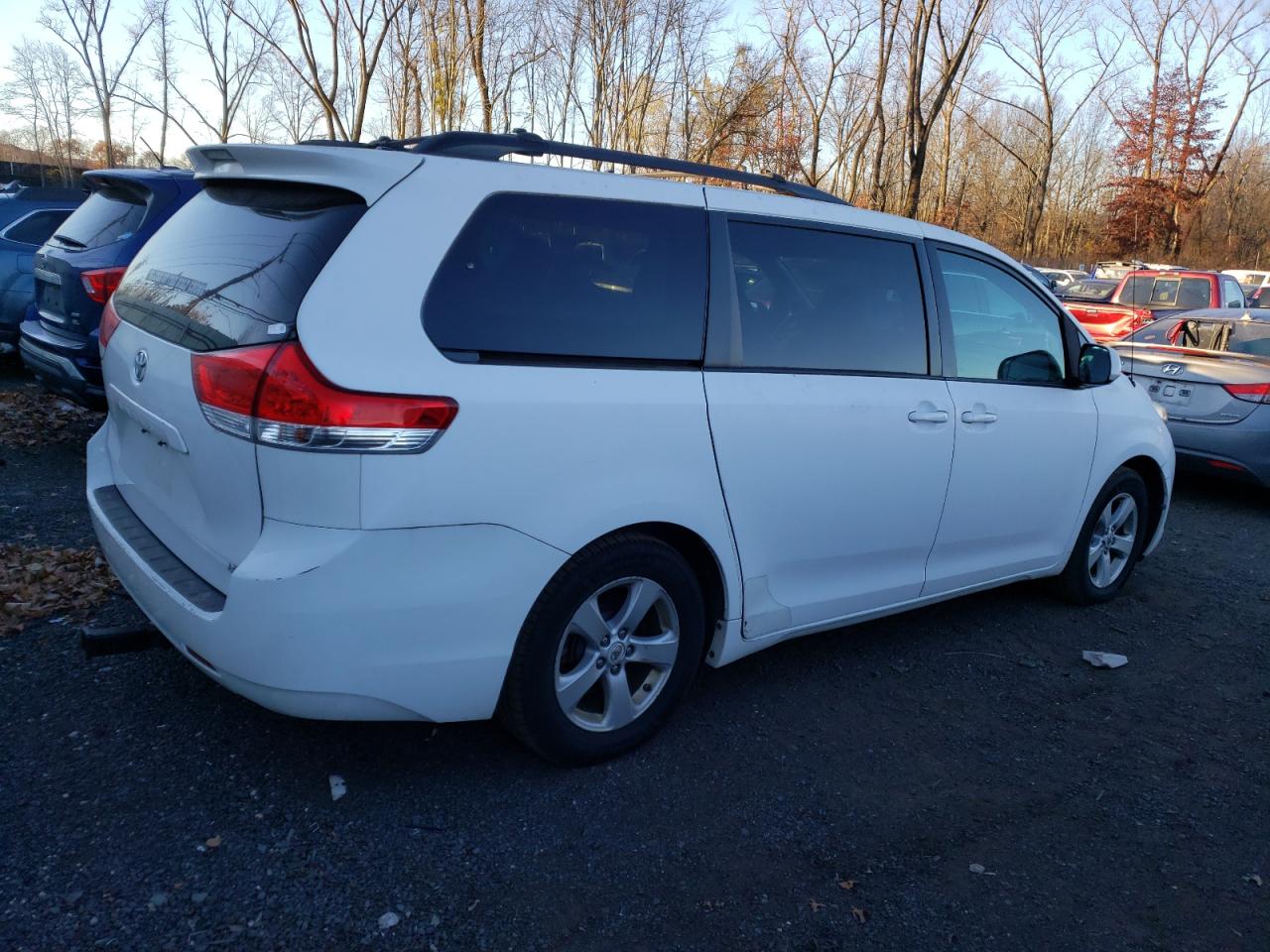 Lot #2952011749 2011 TOYOTA SIENNA LE