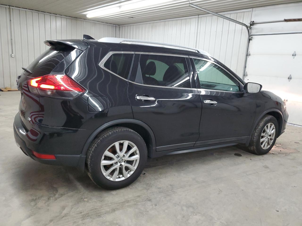 Lot #3037272486 2017 NISSAN ROGUE S