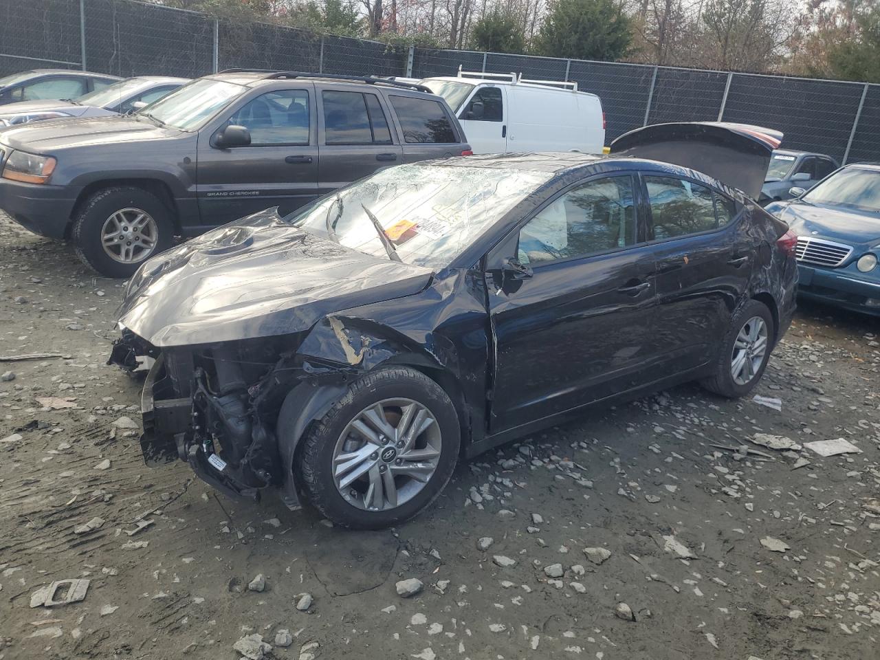  Salvage Hyundai ELANTRA