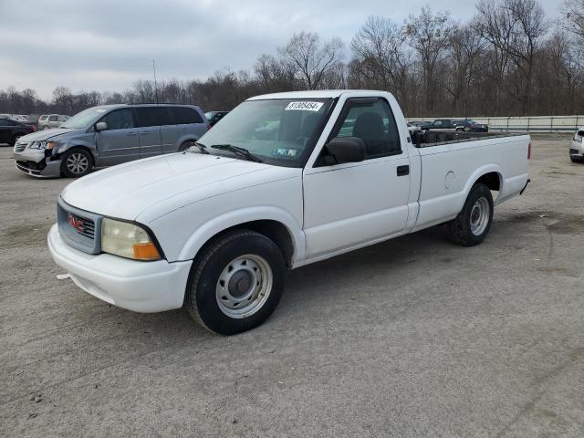 GMC SONOMA 2003 white  gas 1GTCS14H438253101 photo #1