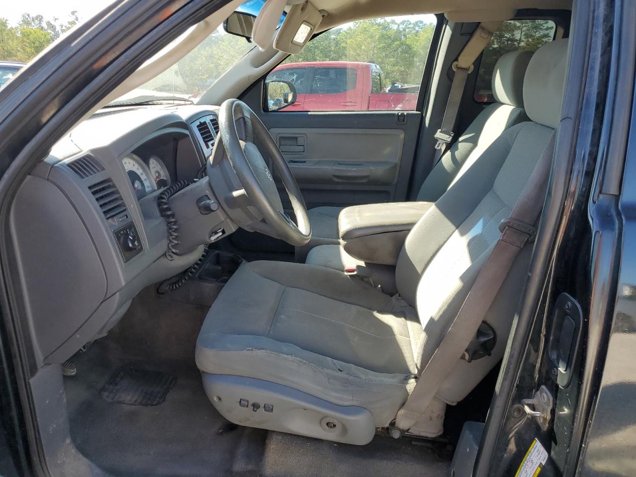 Lot #3037333756 2005 DODGE DAKOTA SLT