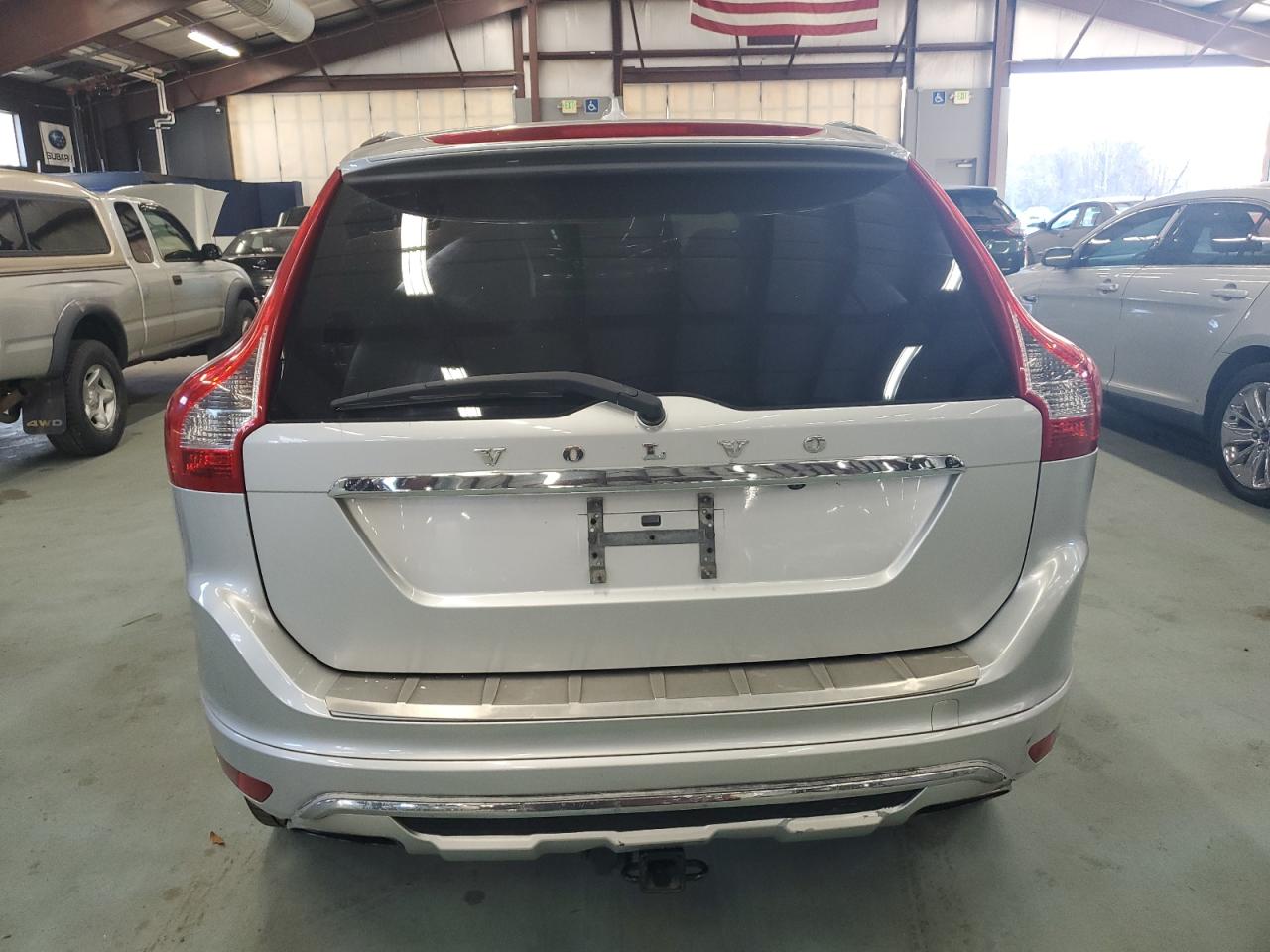 Lot #2957019077 2016 VOLVO XC60 T6 PR