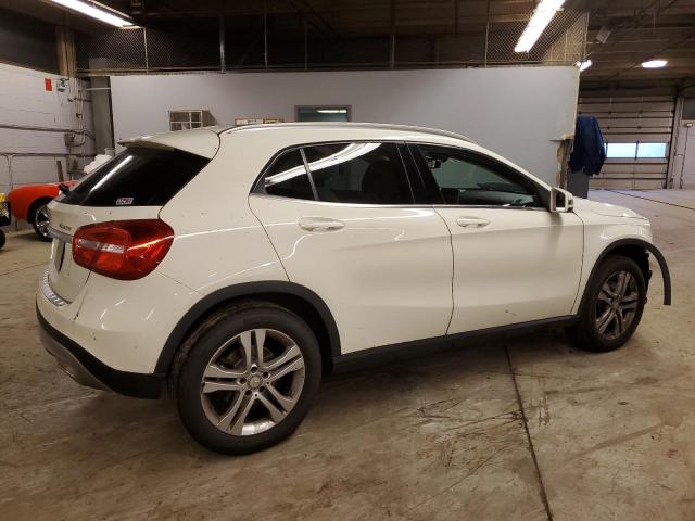 VIN WDCTG4GB3FJ034678 2015 MERCEDES-BENZ GLA-CLASS no.3