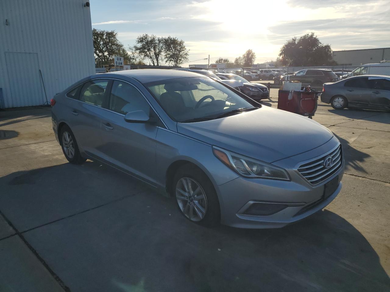 Lot #3020427201 2017 HYUNDAI SONATA SE