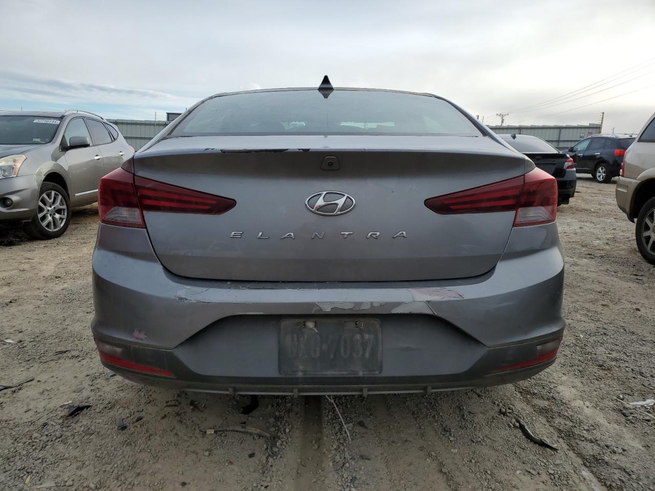 Lot #3027066832 2019 HYUNDAI ELANTRA SE