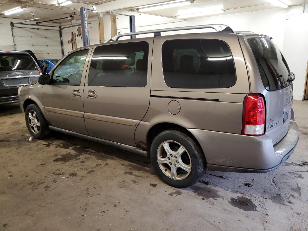 Lot #2959738905 2006 CHEVROLET UPLANDER L