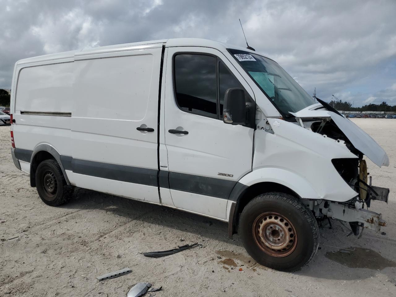 Lot #2972151130 2016 MERCEDES-BENZ SPRINTER 2