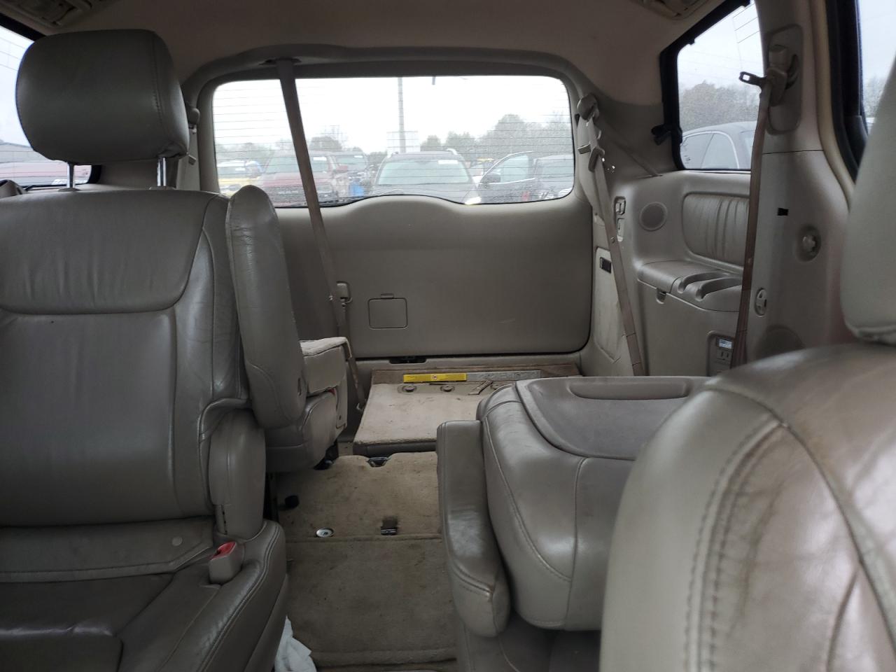 Lot #2971765037 2006 TOYOTA SIENNA XLE