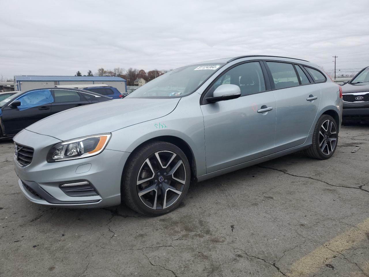YV140MEL7J2383656 VOLVO V60 T5 DYN 2018