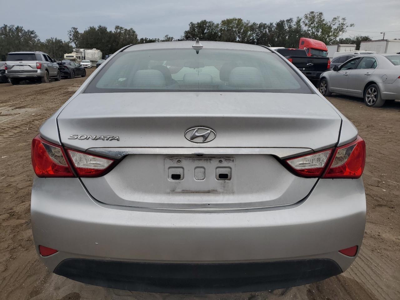 Lot #3030644102 2014 HYUNDAI SONATA GLS