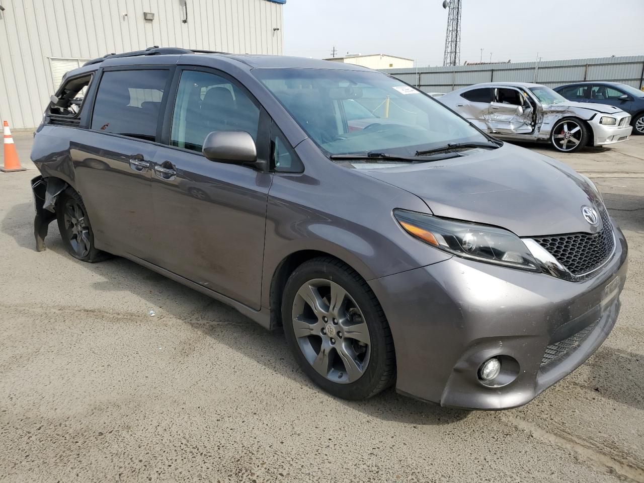 Lot #2971705024 2015 TOYOTA SIENNA SPO