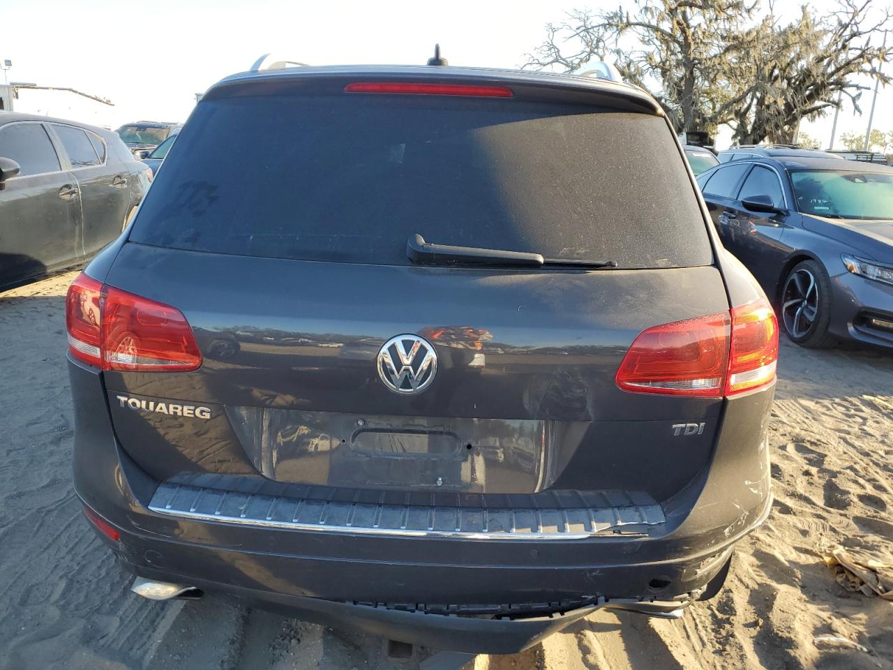 Lot #3033245861 2012 VOLKSWAGEN TOUAREG V6