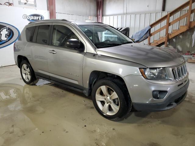 VIN 1C4NJCBA1GD634172 2016 JEEP COMPASS no.4