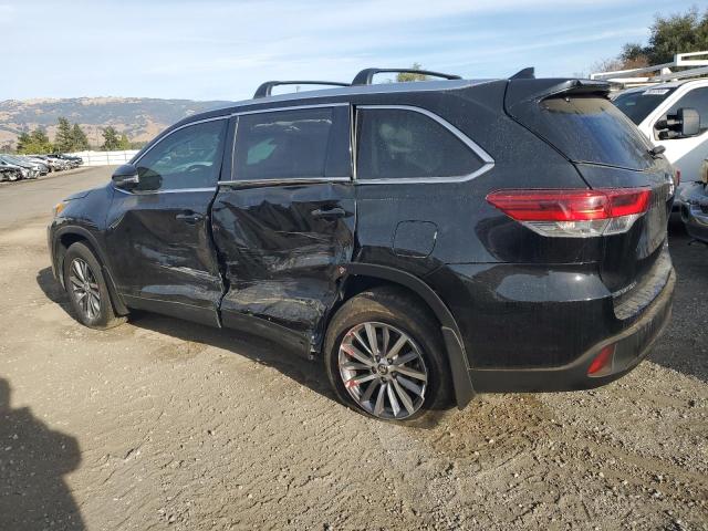 VIN 5TDJZRFH0KS587649 2019 Toyota Highlander, SE no.2